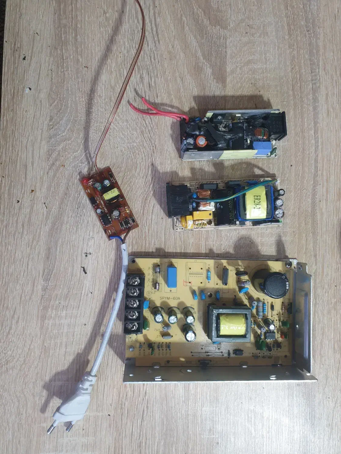 منبع تغذیه و اداپتور و ماژول کاهنده|قطعات و لوازم جانبی رایانه|تبریز, |دیوار