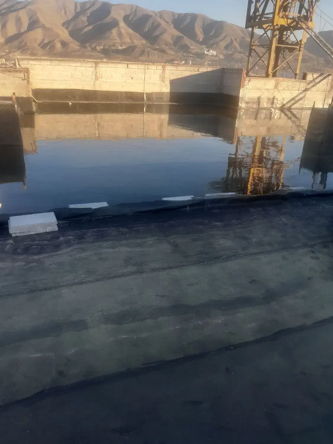 نصب ایزوگام دلیجان شرق قیر گونی آسفالت|خدمات پیشه و مهارت|کرج, باغستان|دیوار