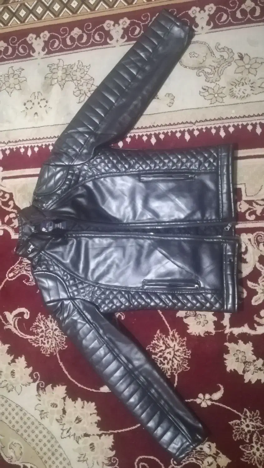 کاپشن چرم مصنوعی نو|لباس|نجفآباد, صالح آباد|دیوار