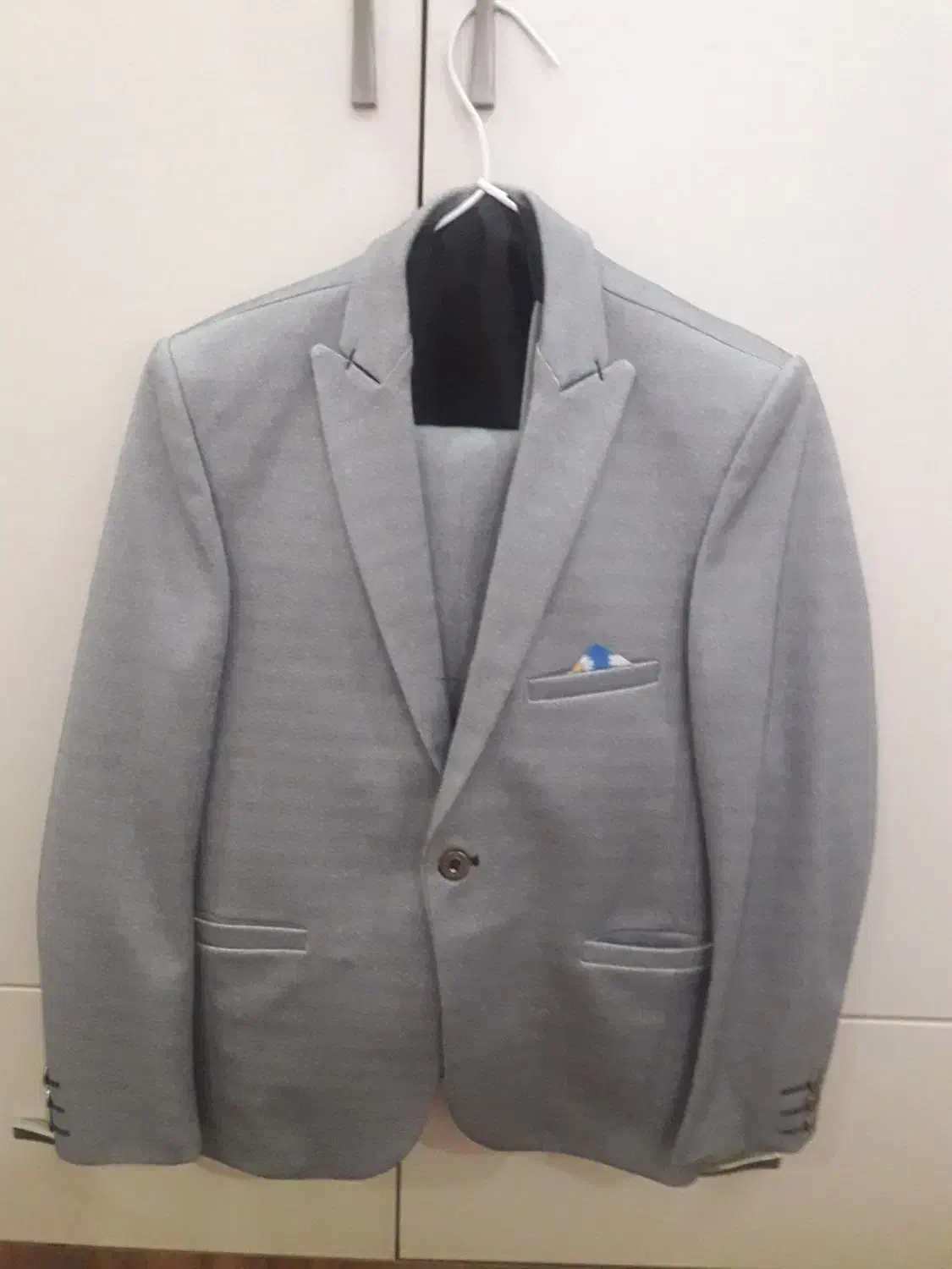 کت وشلواربچگانه|کفش و لباس بچه|رشت, پیرسرا|دیوار