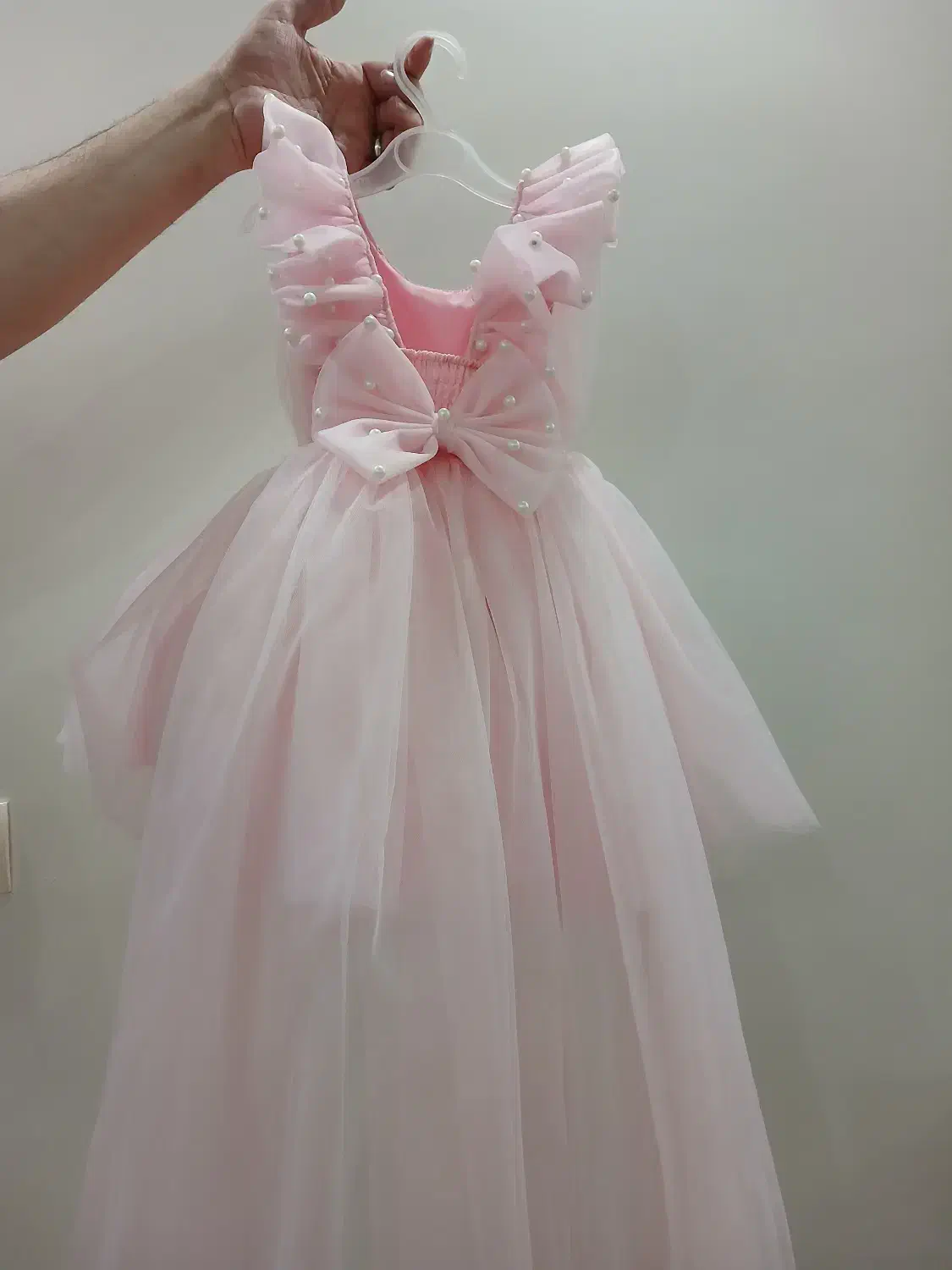 لباس عروس|کفش و لباس بچه|ری, شهادت|دیوار