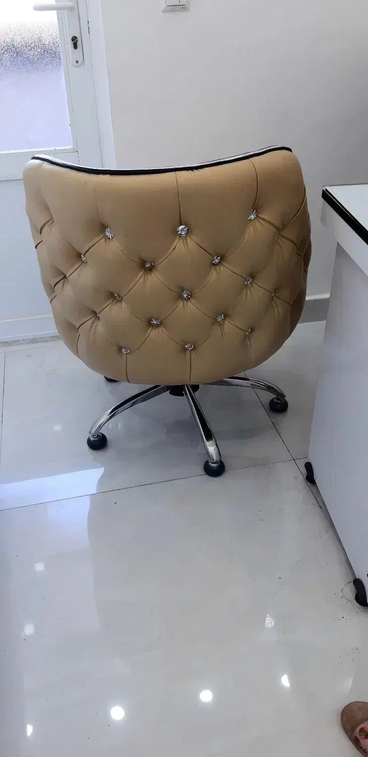 فروش وسایل زیر قیمت|مبلمان خانگی و میز عسلی|رشت, آب و برق|دیوار