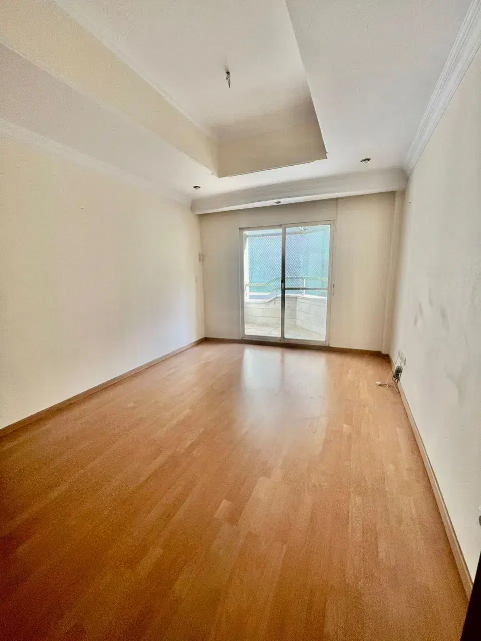 آپارتمان ۲۰۰ متر ۳و۴خواب/پاسداران دشتستان