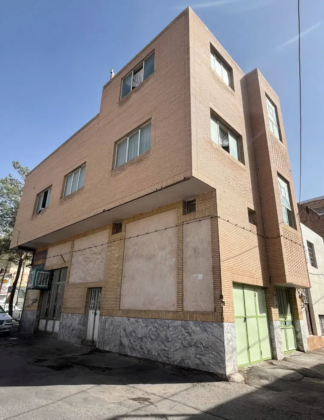 فروش ملک تجاری مسکونی|فروش مغازه و غرفه|بیرجند, |دیوار