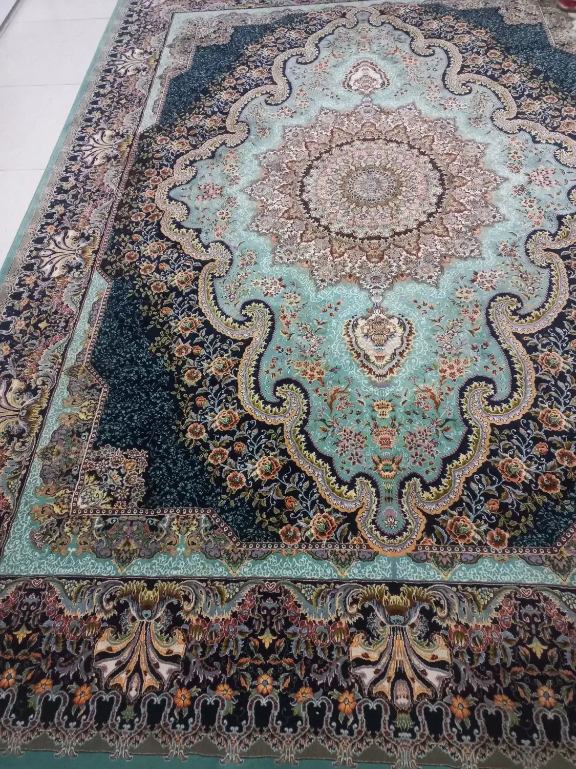 فرش ۹ متری دوتاش ۱۵ فروش فوری|فرش|ملایر, |دیوار