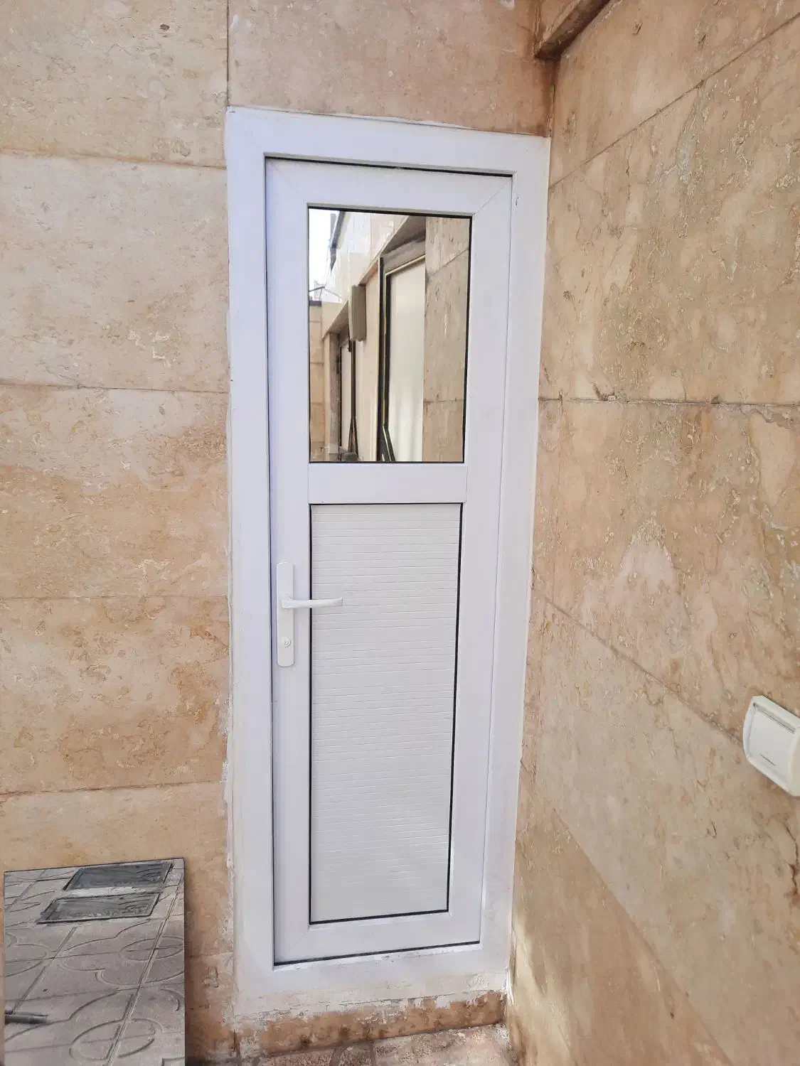 تولید و تعمیر درب و پنجره UPVC اقساطی|خدمات پیشه و مهارت|تبریز, |دیوار