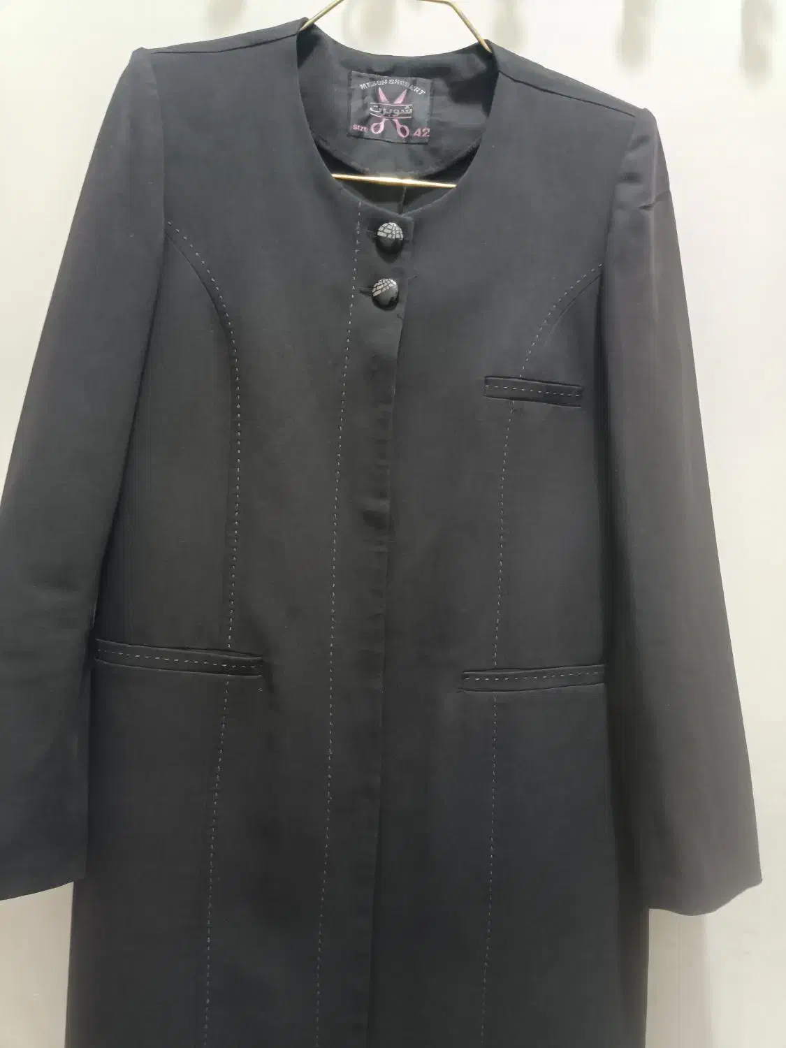 تعداد زیادی مانتو زنانه بلند رنگ مشکی و طرح دار|لباس|ایلام, |دیوار