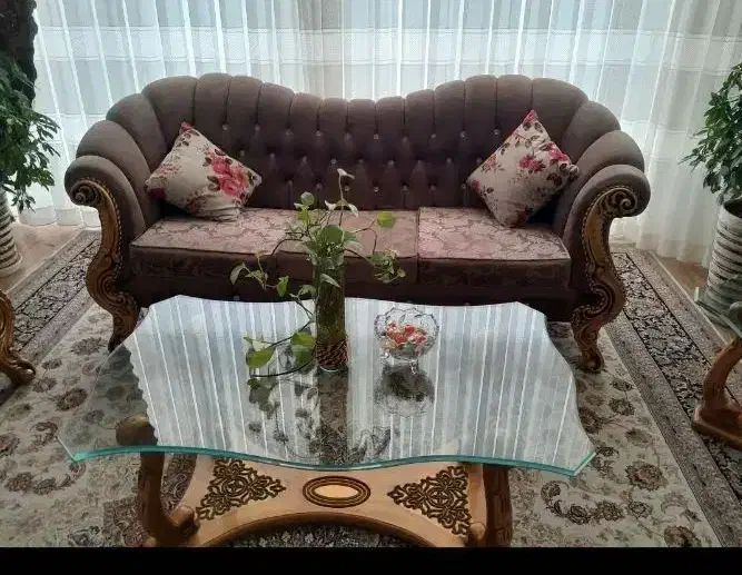 مبل ۷ نفره سالم بدون پارگی وتو رفتگی|مبلمان خانگی و میز عسلی|شاهین‌شهر, شهرک ردانی پور|دیوار