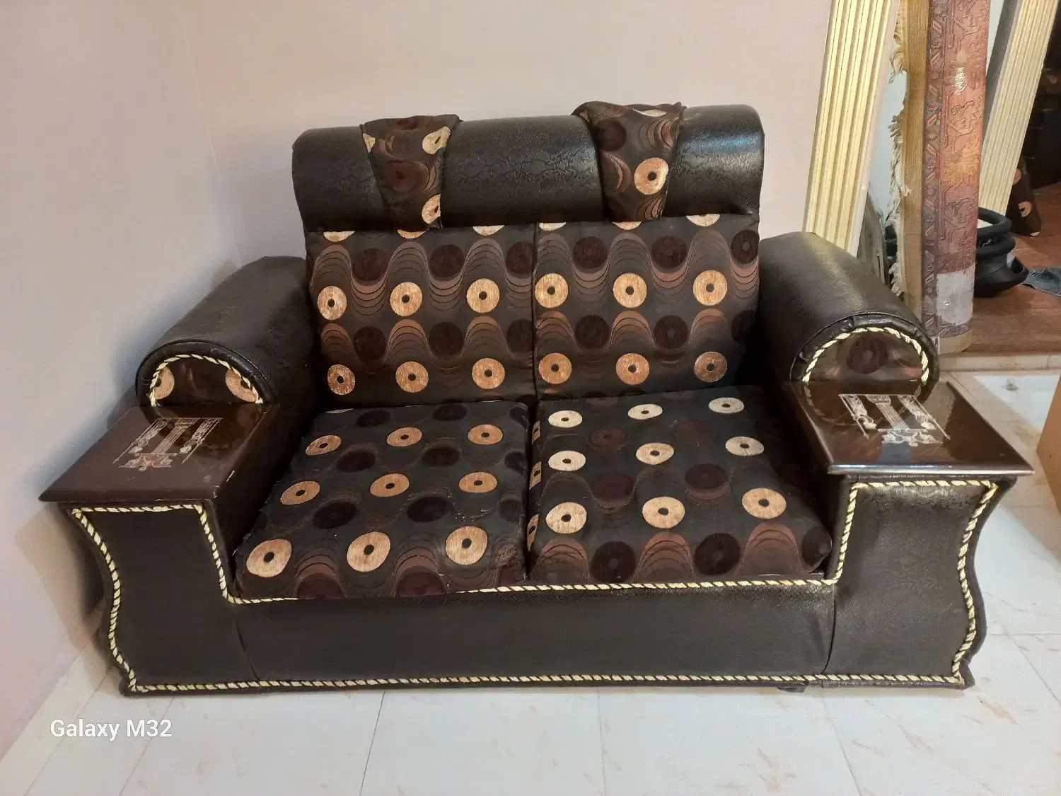 فروش مبل کارکرده ۷ نفره به کمترین‌ قیمت|مبلمان خانگی و میز عسلی|اردبیل, |دیوار