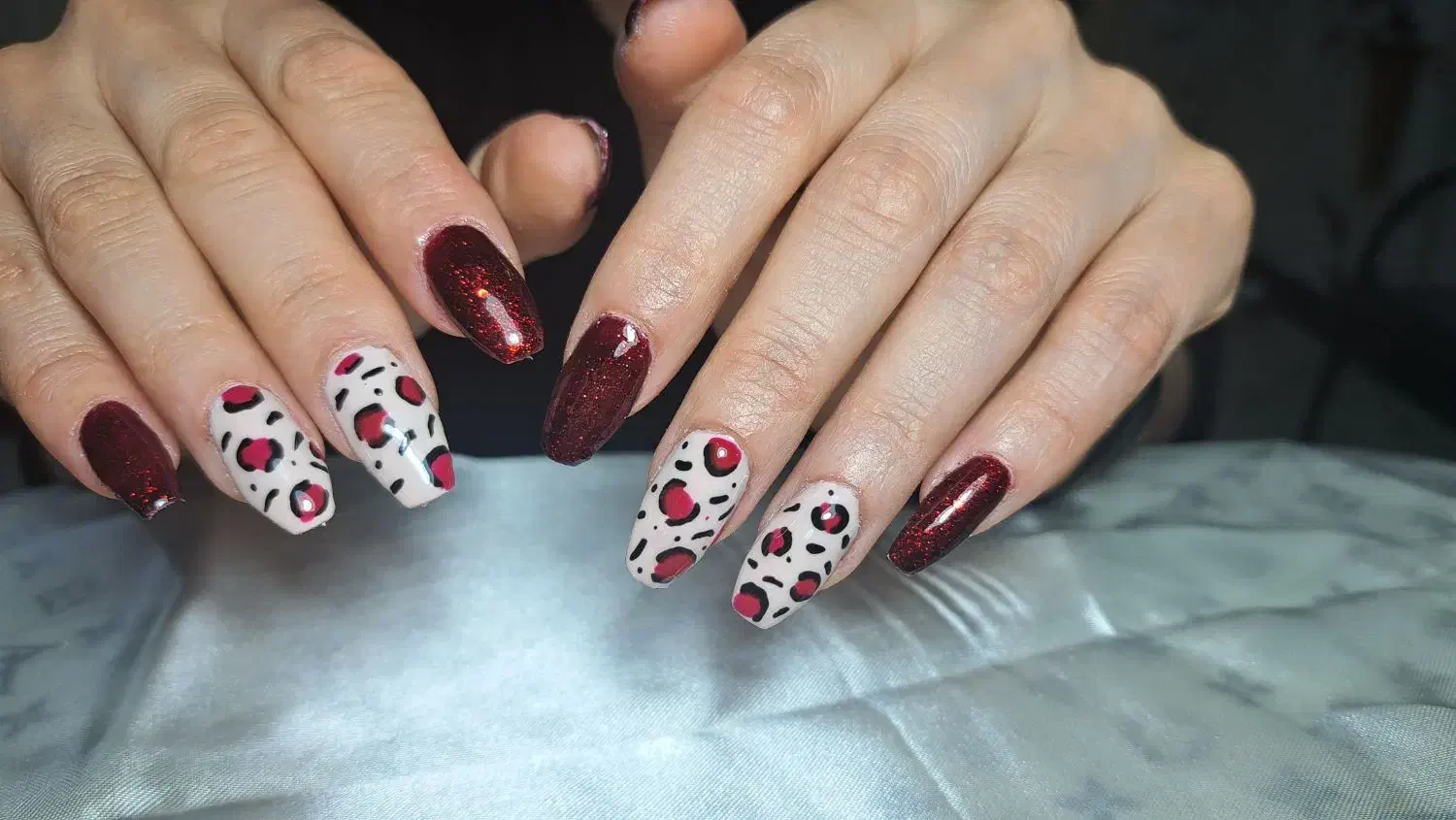 کاشت ناخن|خدمات آرایشگری و زیبایی|قم, شاه سید علی|دیوار