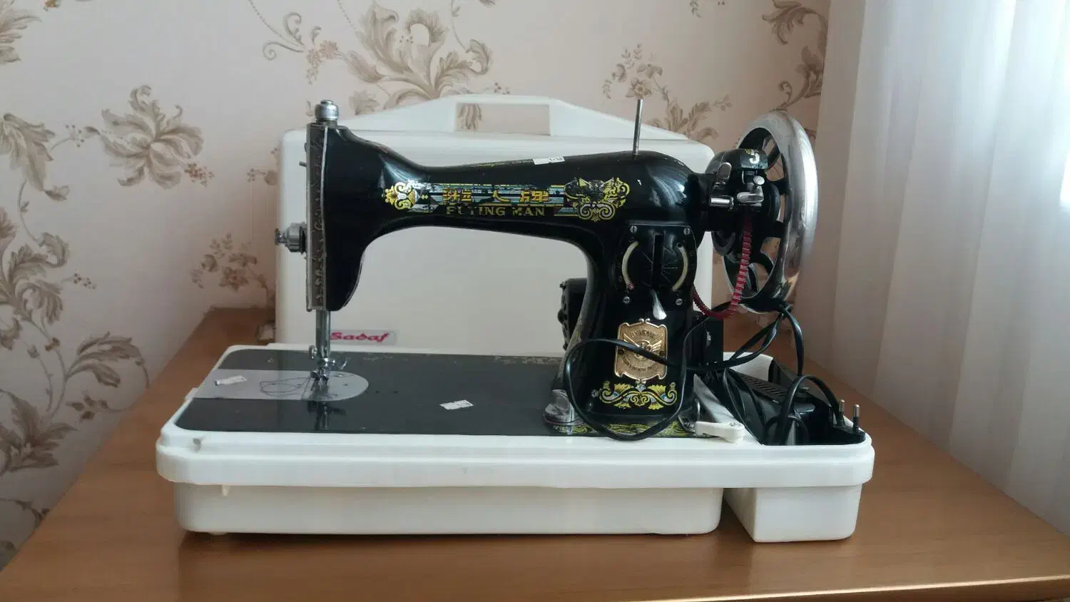 چرخ خیاطی|چرخ خیاطی و ریسندگی|چناران, |دیوار