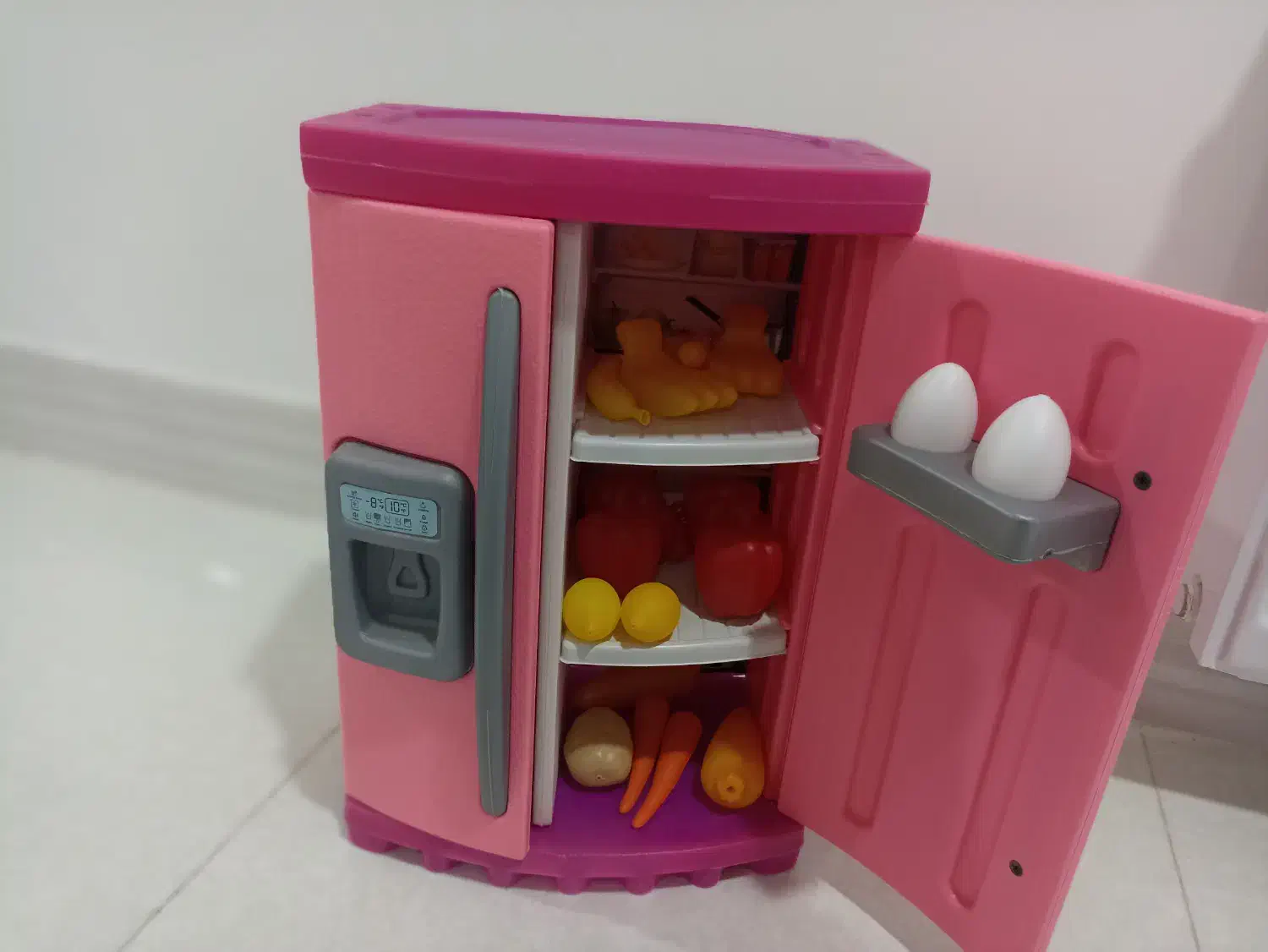 اسباب بازی|اسباببازی|قائن, |دیوار