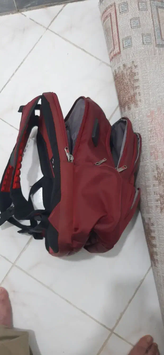 کوله پستی زد آب پیر گاردین جنس خوب در حد نوع|کیف، کفش، کمربند|رشت, تازه آباد|دیوار