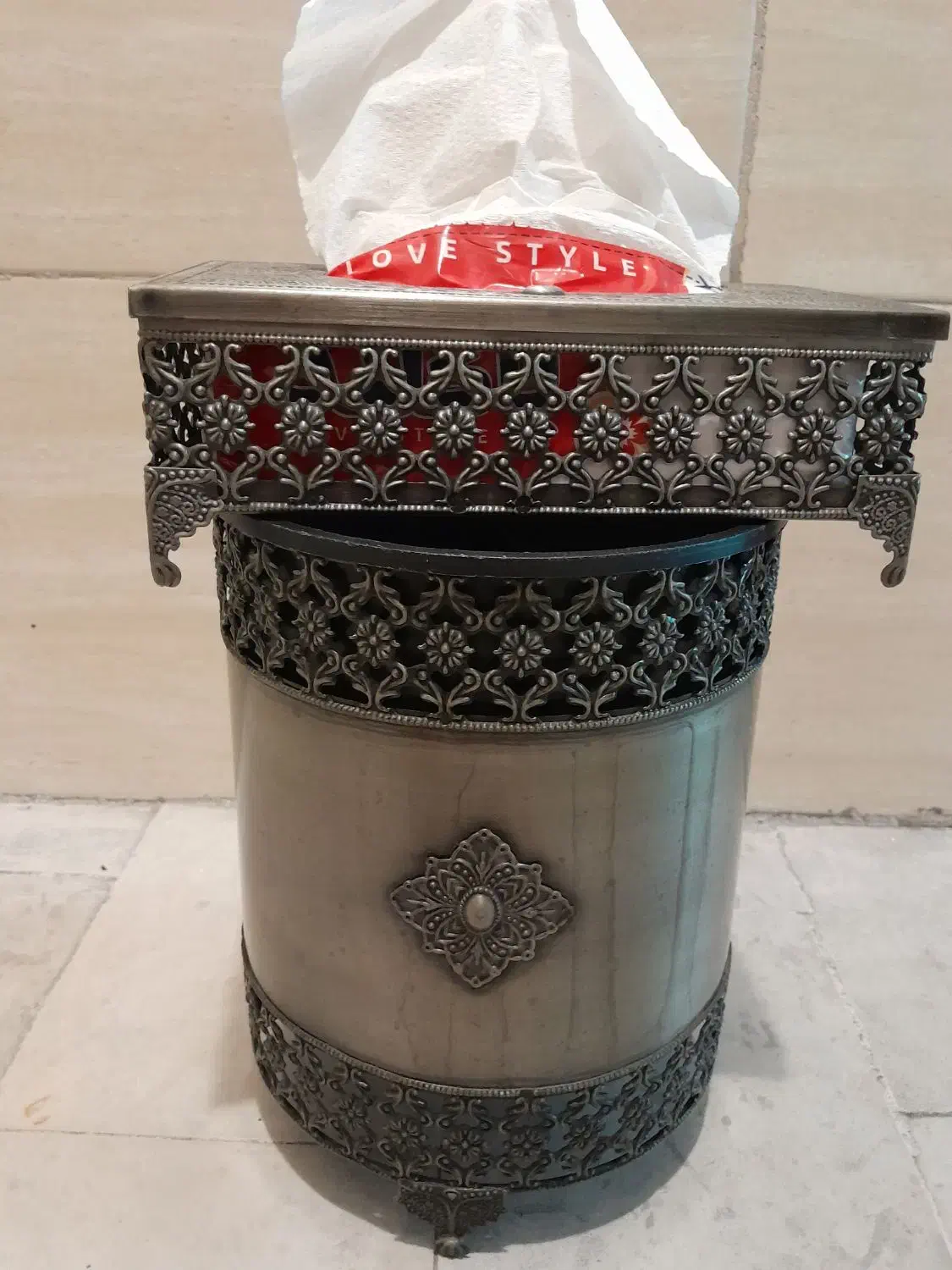 سطل زباله همراه جای دستمال کاغذی فلزی|لوازم نظافت|تهران, فلاح|دیوار