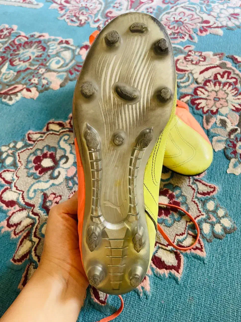 استوک فوتبال سایز 42|کیف، کفش، کمربند|خرقان, |دیوار