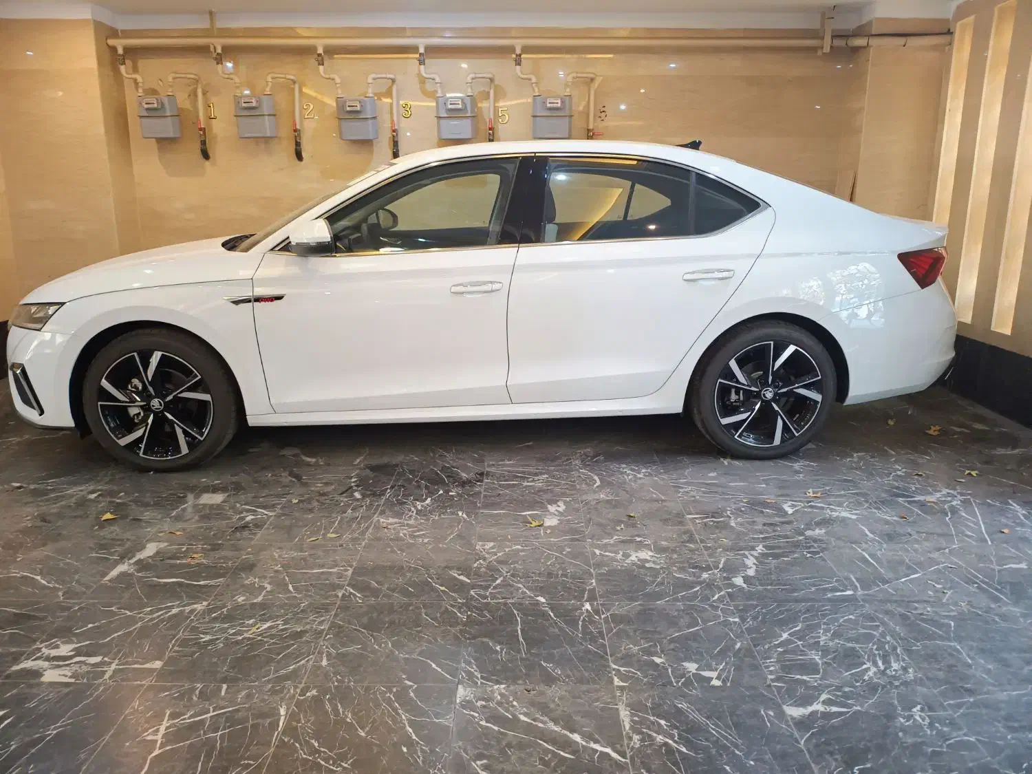 اشکودا اکتاویا پرو 2024|خودرو سواری و وانت|تهران, دکتر هوشیار|دیوار