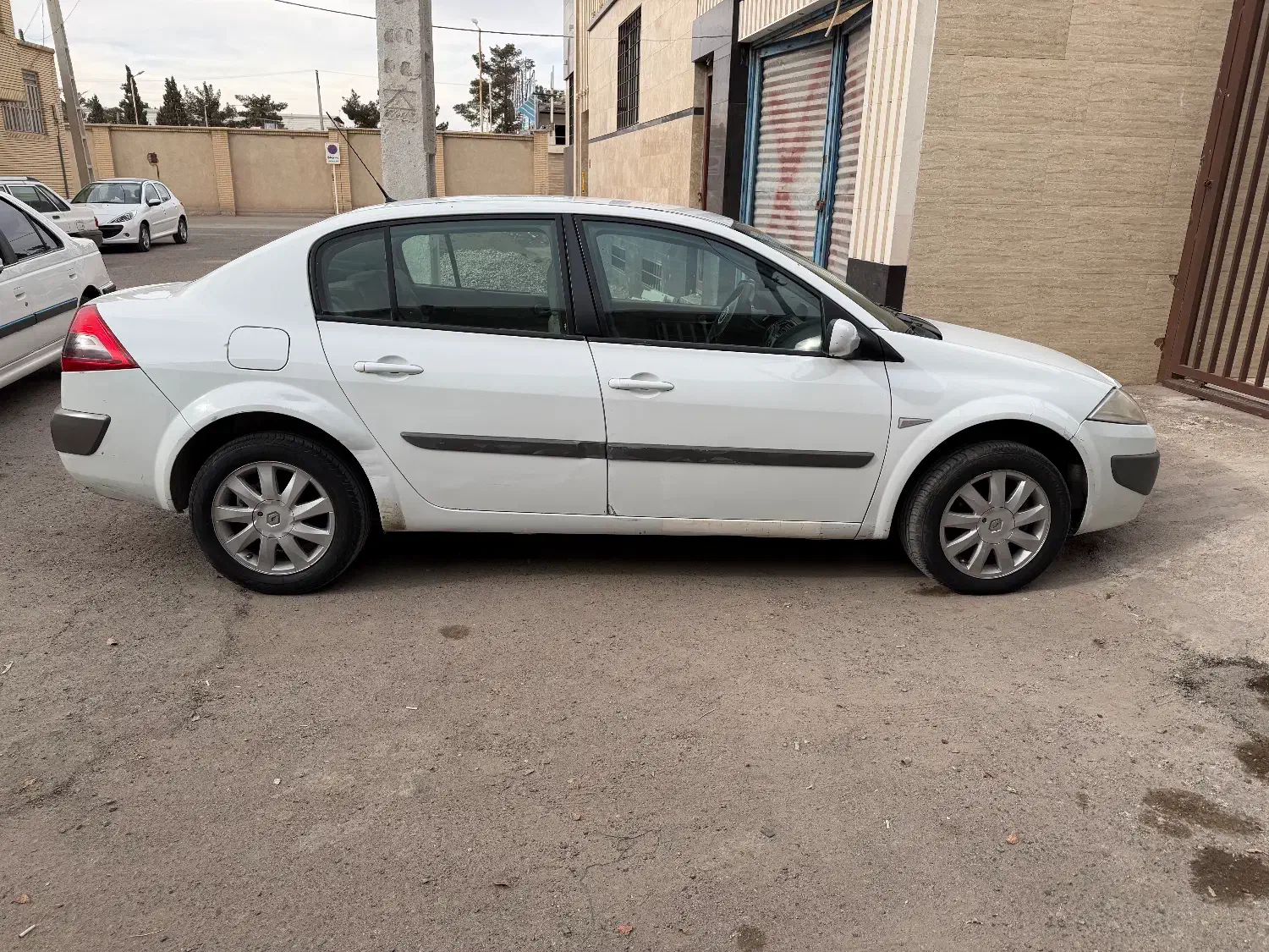 مگان اتومات ۲۰۰ مدل ۹۰ بدون رنگ|خودرو سواری و وانت|سیرجان, |دیوار