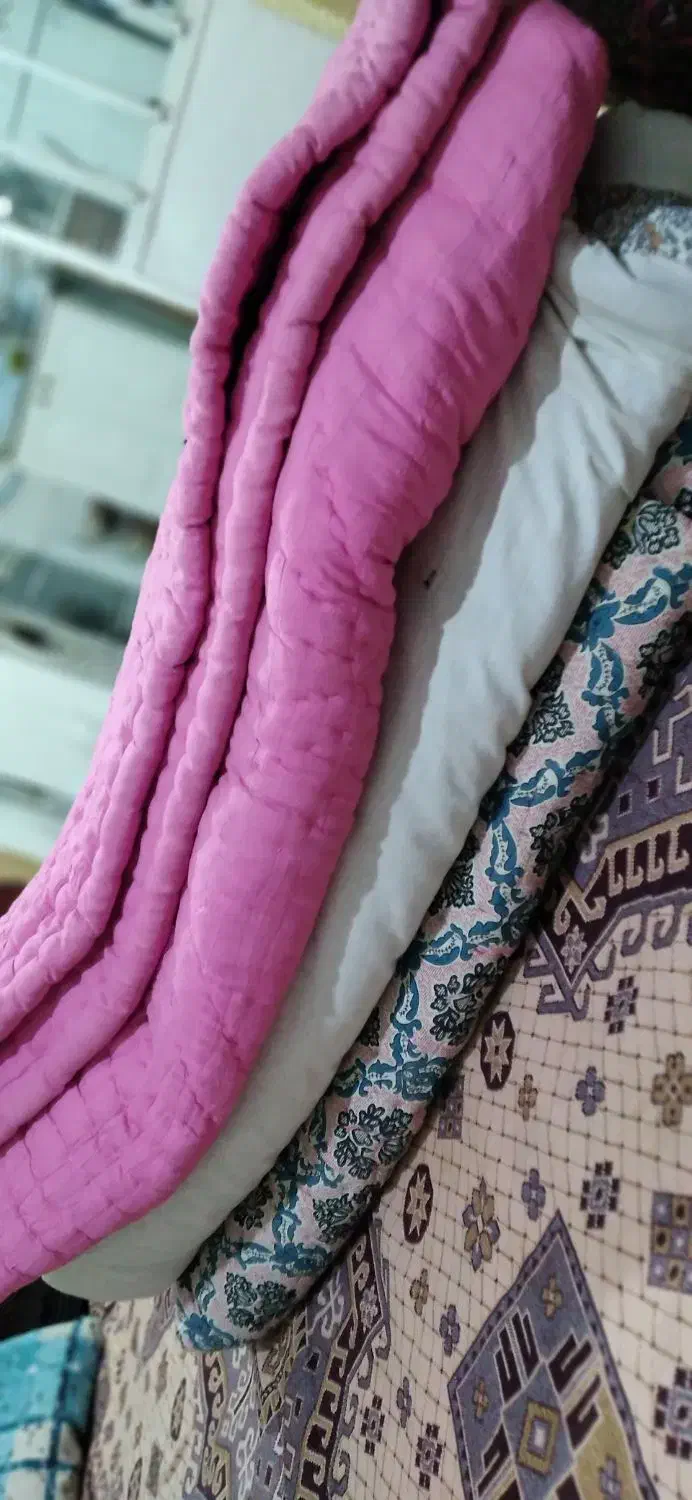 لحاف|رختخواب، بالش، پتو|سبزوار, طبرسی (جعفرآباد)|دیوار