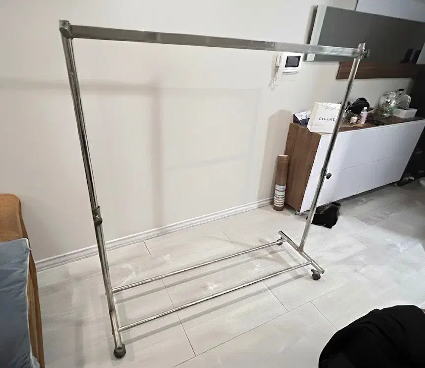 رگال لباس|بندرخت و رختآویز|کرج, دهقان ویلا|دیوار