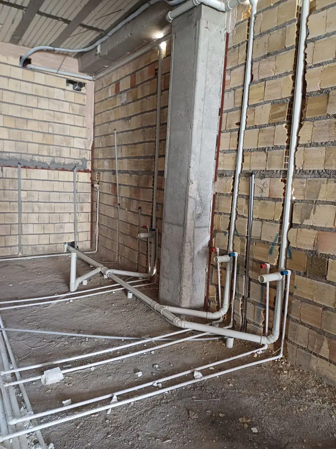 شاگرد لوله کشی|استخدام معماری، عمران و ساختمانی|قم, بنیاد|دیوار