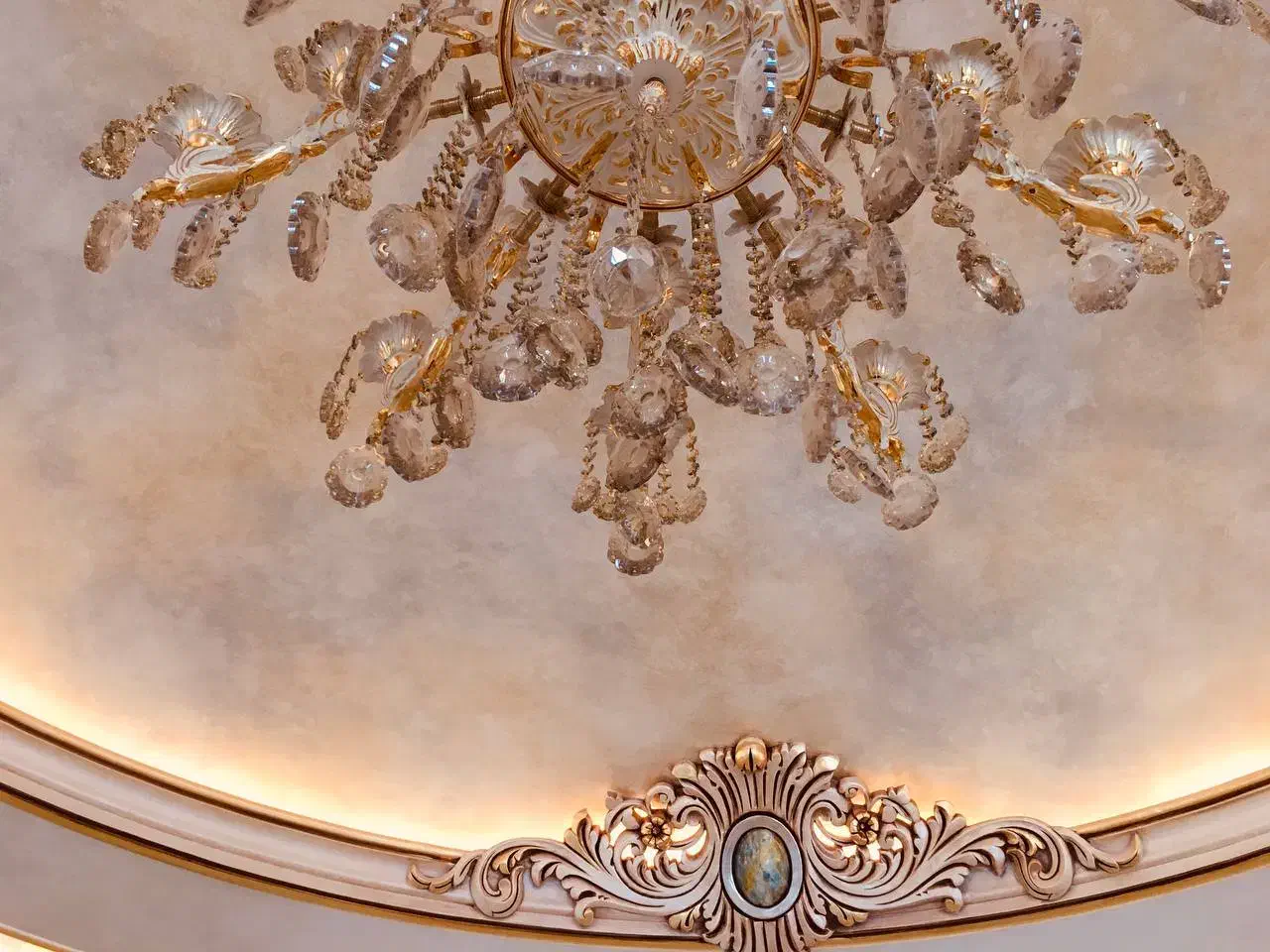 نقاشی پتینه ورق طلا|خدمات پیشه و مهارت|بروجرد, |دیوار