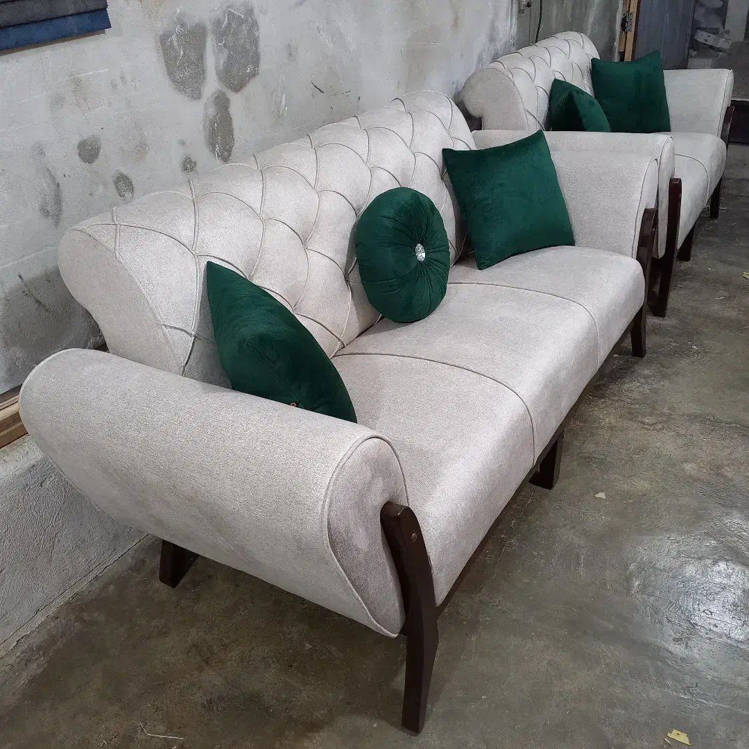 تعمیرات انواع مبلمان|خدمات پیشه و مهارت|رشت, دروازه لاکان|دیوار