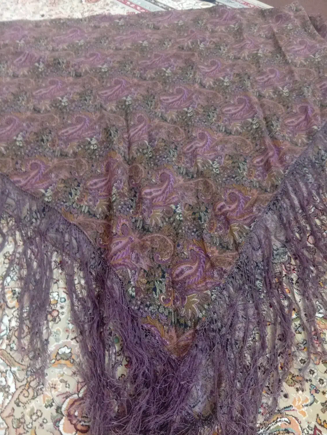 روسری|لباس|سرشیو, |دیوار