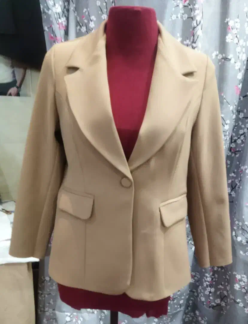 فروش تعدادی کت مازراتی درب جیب ها نما|لباس|شاهینشهر, فدک|دیوار