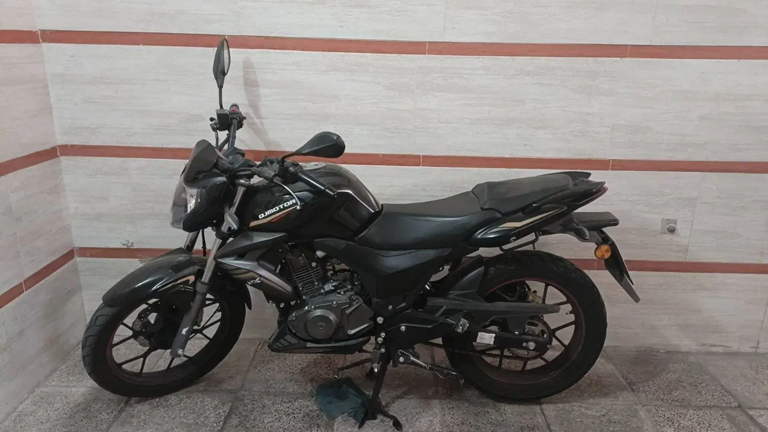 کیوجی 150 Qj|موتورسیکلت|اندیشه, اندیشه فاز ۱|دیوار