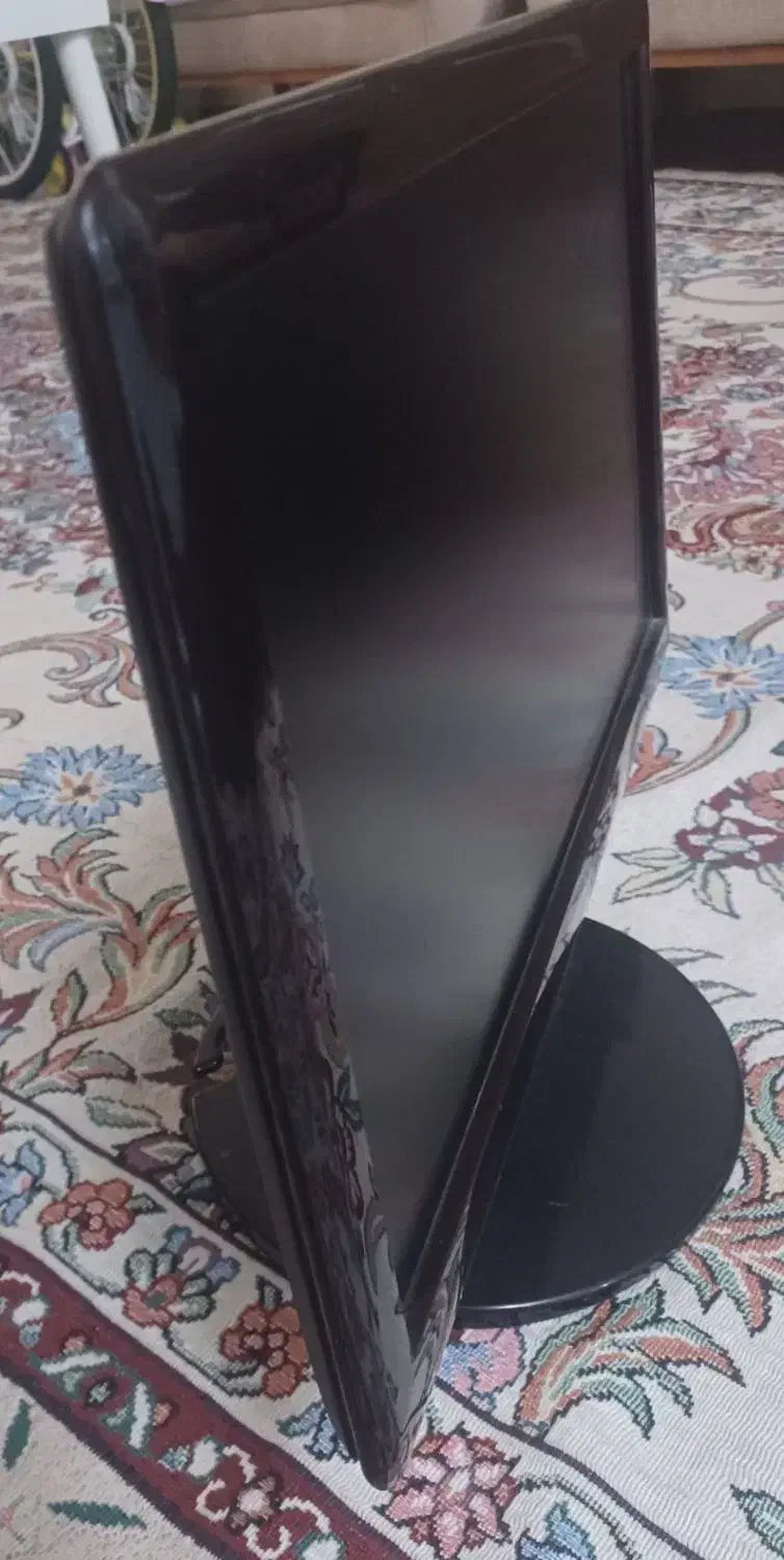 مانیتور 19 اینچ سامسونگ|قطعات و لوازم جانبی رایانه|اسلام‌شهر, شهرک مصطفی خمینی|دیوار