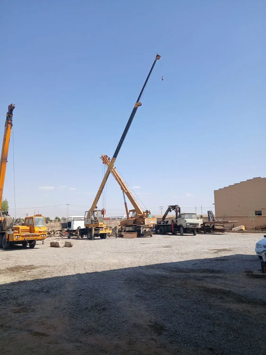 فقط دستگاه کاتو جرثقیل فروشیه|خودرو سنگین|یزد, |دیوار