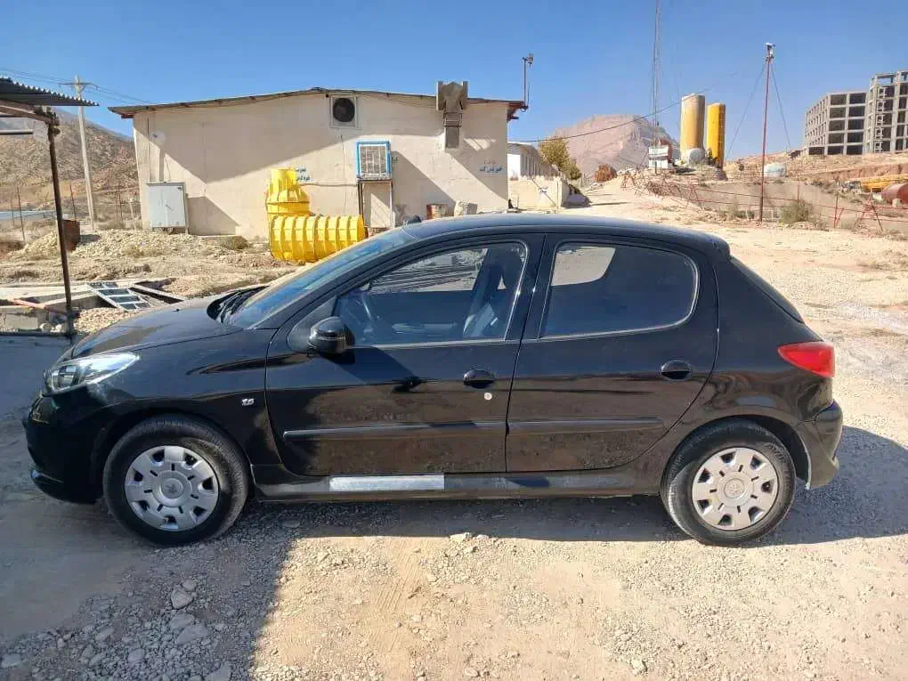 207 مشکی سقف فلزی دنده ای مدل 99|خودرو سواری و وانت|شیراز, عفیفآباد|دیوار