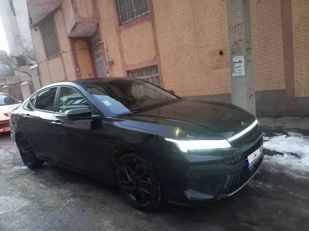 کی ام سی j7|خودرو سواری و وانت|همدان, |دیوار