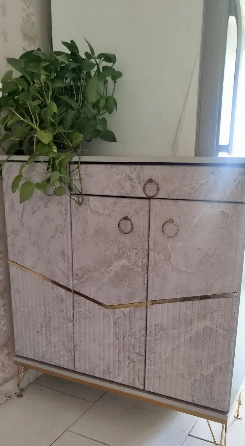 جاکفشی جادار|جاکفشی، کمد، دراور|پرند, فاز ۱|دیوار