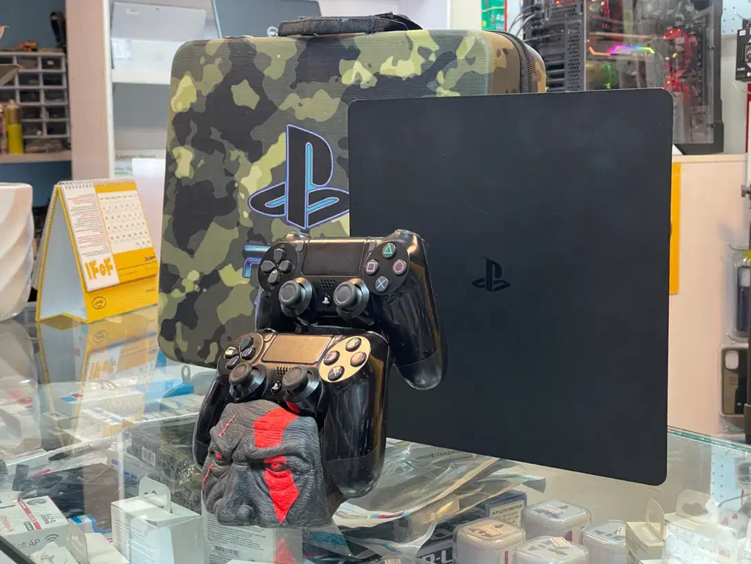 PS4 slim 1TB دو دسته اصلی کپی خور|کنسول، بازی ویدئویی و آنلاین|بجنورد, |دیوار