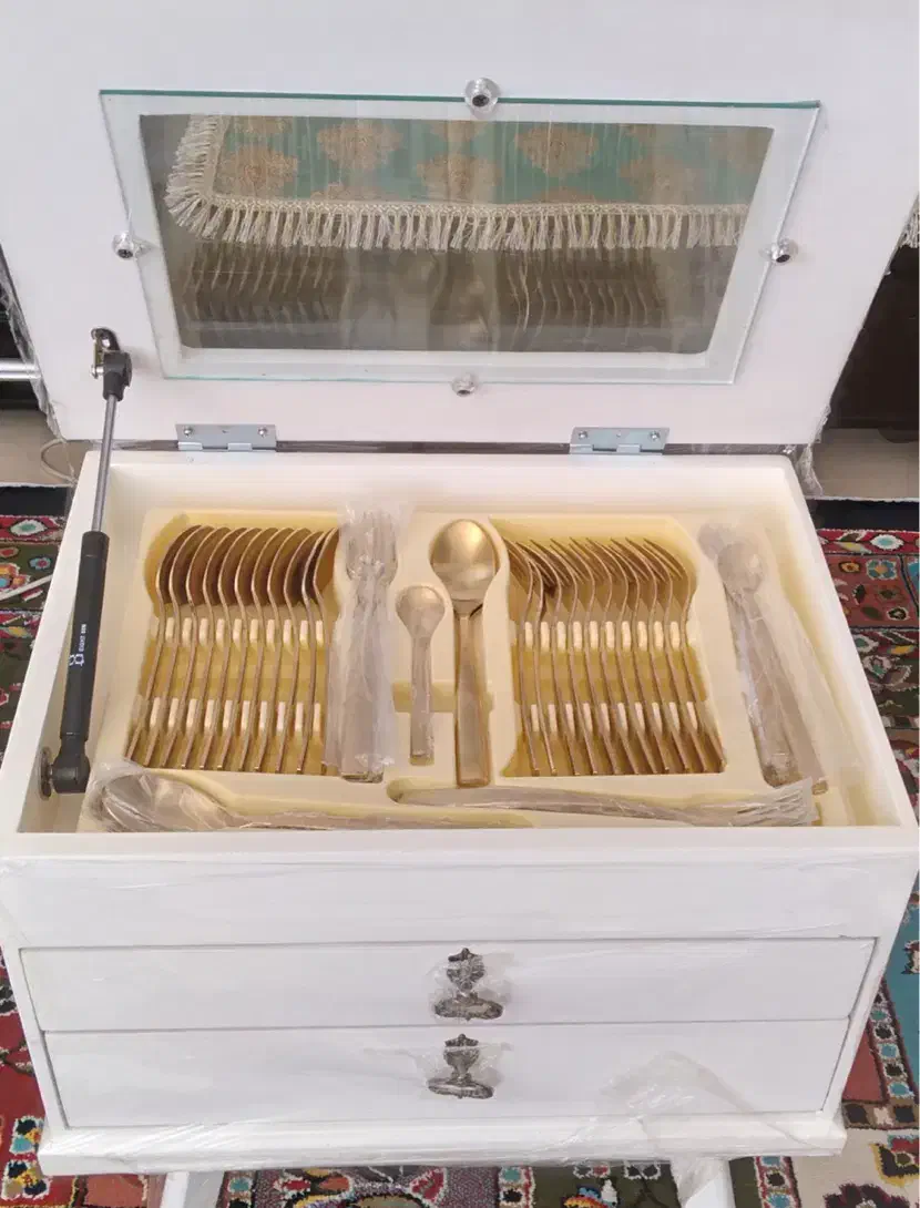 قاشق چنگال۲۴ نفره۱۴۳پارچه نیکولمن آلمان طلایی اصل|ظروف سرو و پذیرایی|شیراز, شهرک گلستان|دیوار