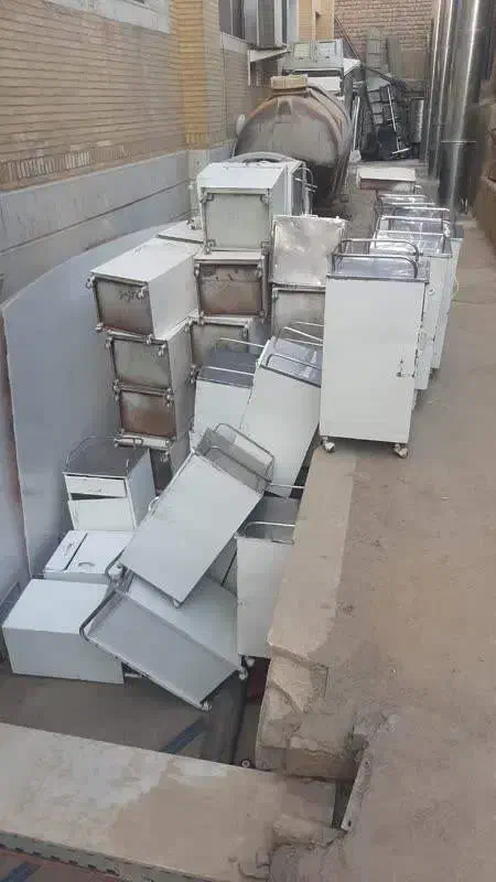 فروش تخت بیمار ترالی اورژانس وصندلی همراه|پزشکی|قم, حاج زینل|دیوار