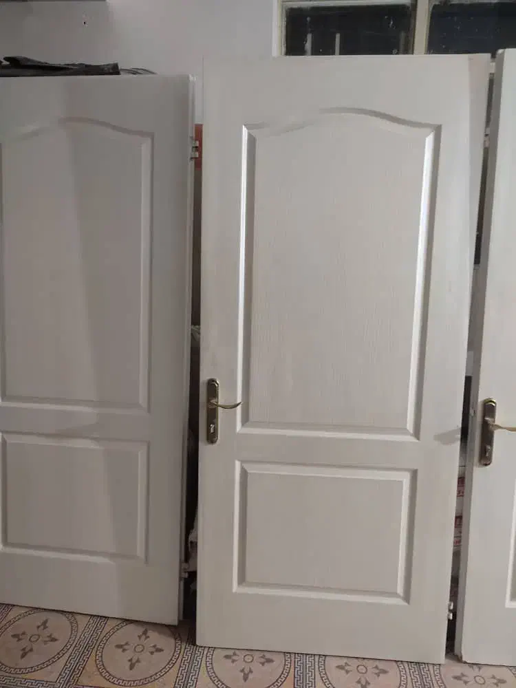 آبگرمکن ایستاده و درب اتاق|آبگرمکن، پکیج، شوفاژ|مهاباد (آذربایجان غربی), |دیوار