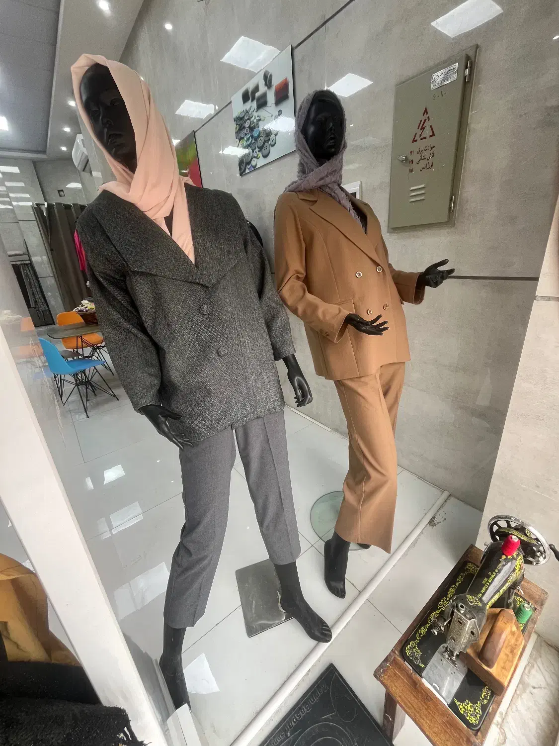 مانکن و رگال|فروشگاه و مغازه|شاهین‌شهر, خانه کارگر|دیوار