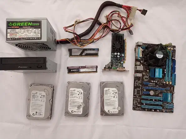 کیس کامپیوتر|رایانه رومیزی|تهران, پاسداران|دیوار