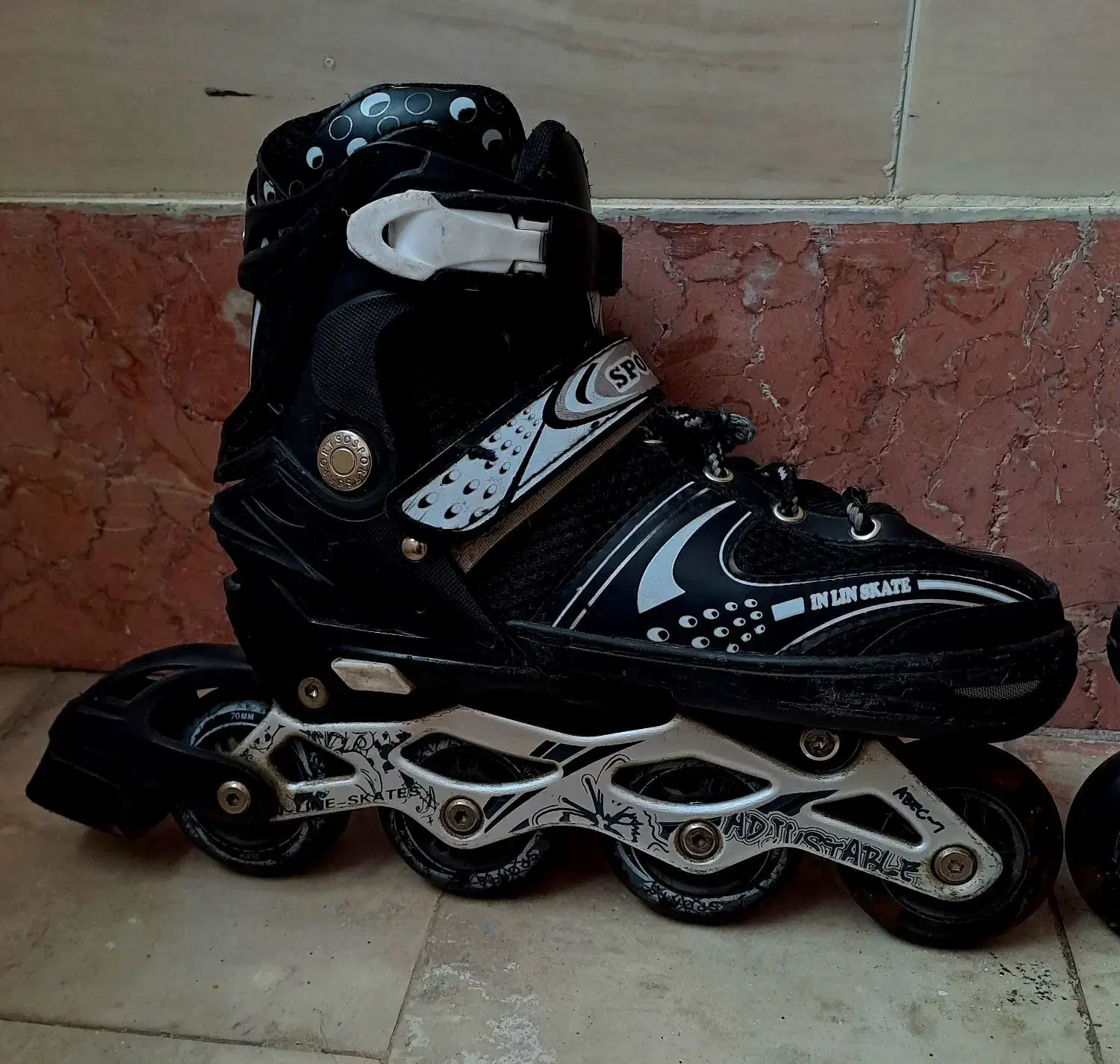 اسکیت|دوچرخه، اسکیت، اسکوتر|پرند, فاز ۲|دیوار