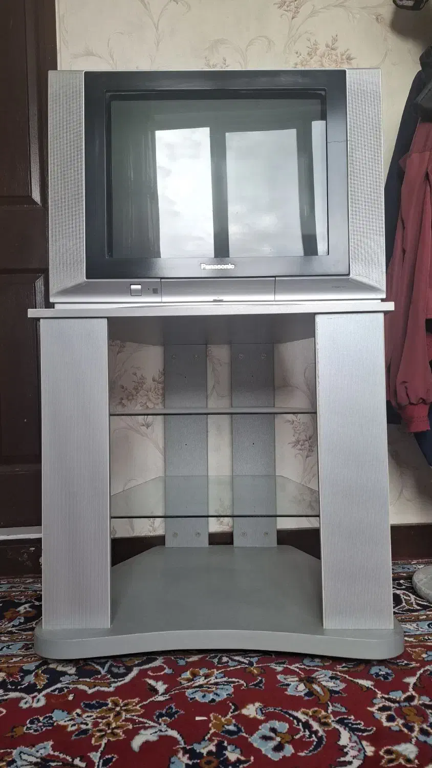 تلویزیون پاناسونیک ۲۱ اینچ و میز در حد نو|تلویزیون و پروژکتور|بروجرد, |دیوار