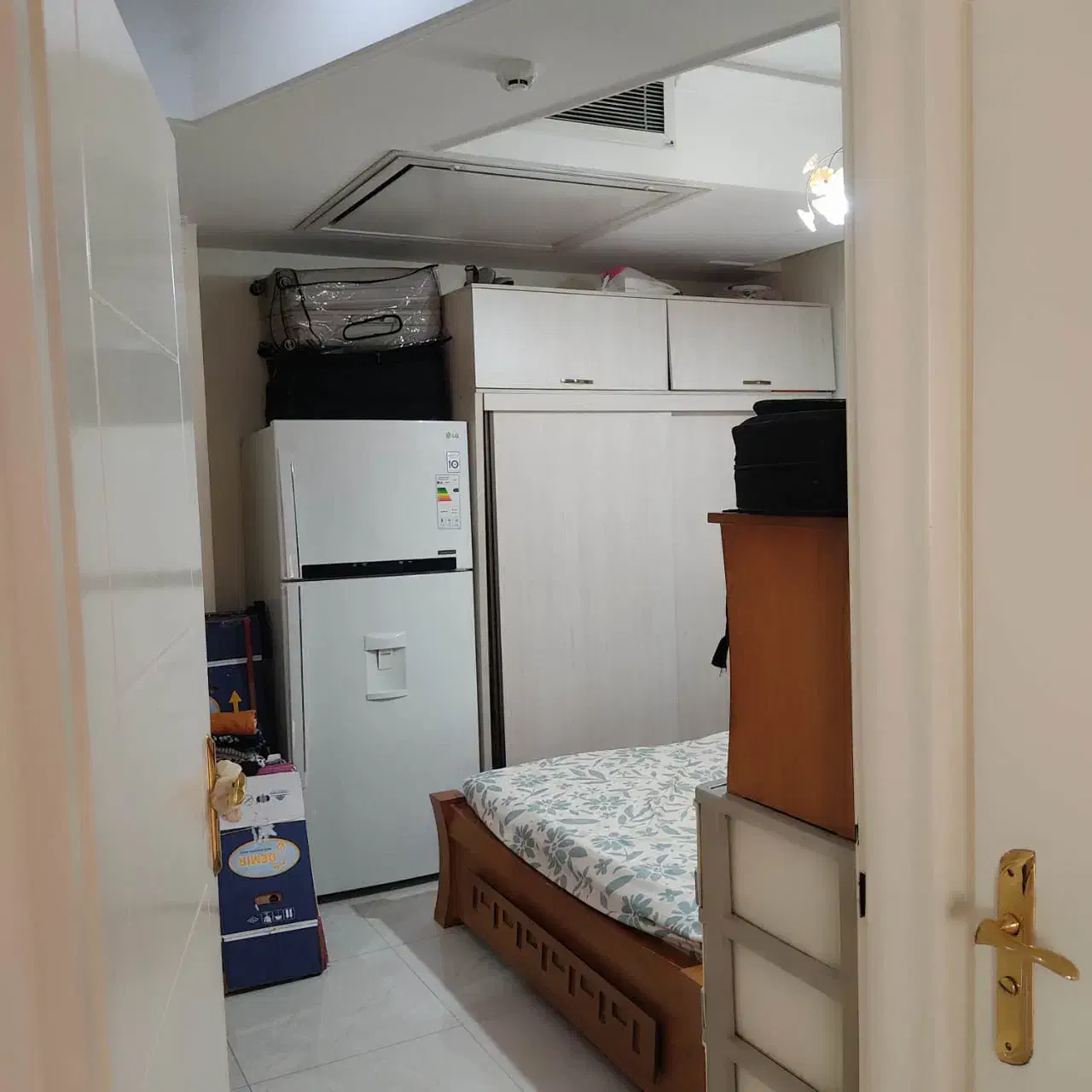 واحد اجاره ۱۱۳متری دریاچه چیتگر برج مجلل نگین ساحل