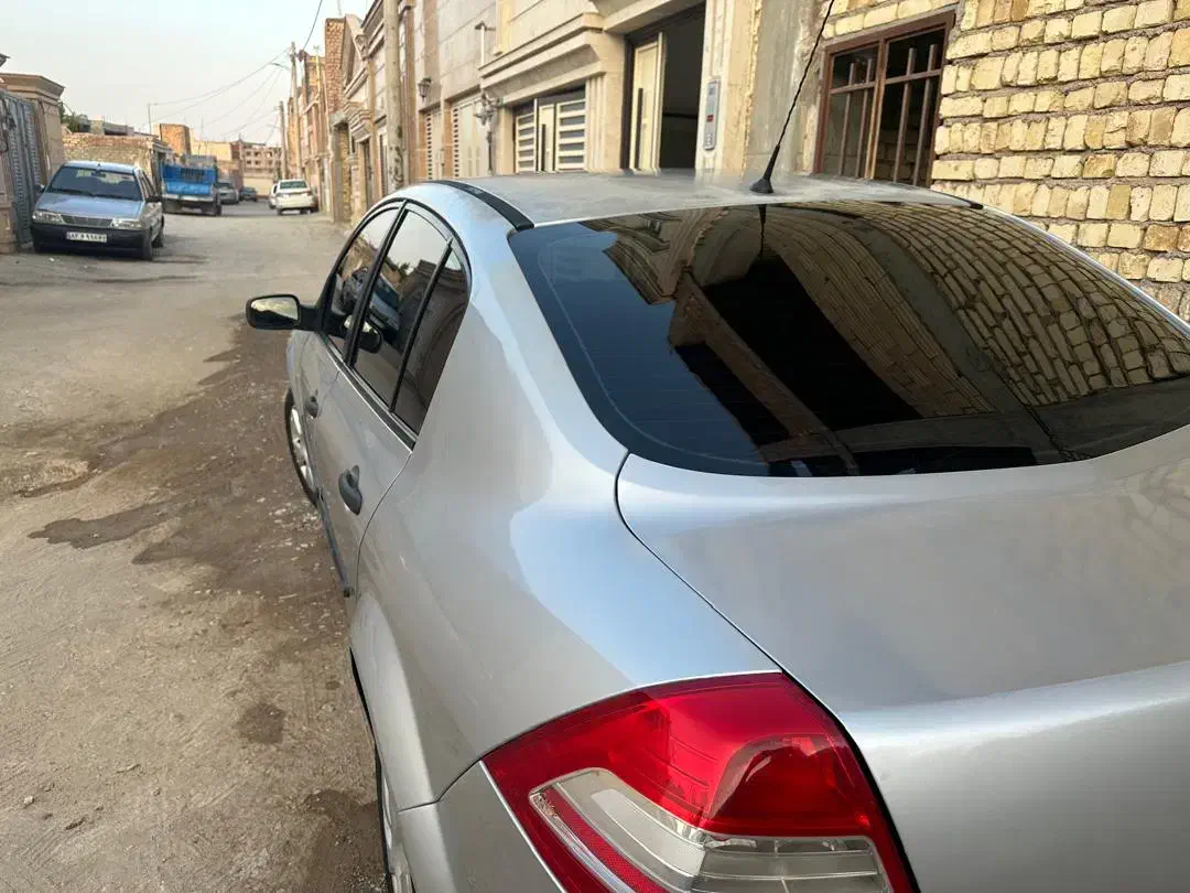 مگان بی رنگ1600|خودرو سواری و وانت|کاشان, فاز ۲ ناجی آباد|دیوار