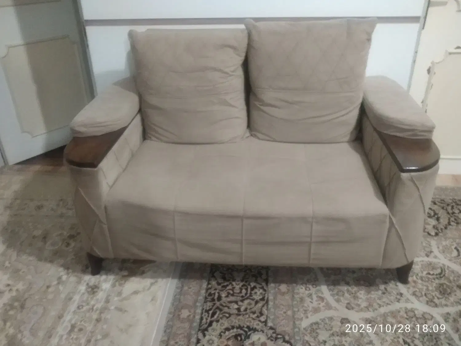 مبل راحتی|مبلمان خانگی و میز عسلی|مشهد, کارگران|دیوار