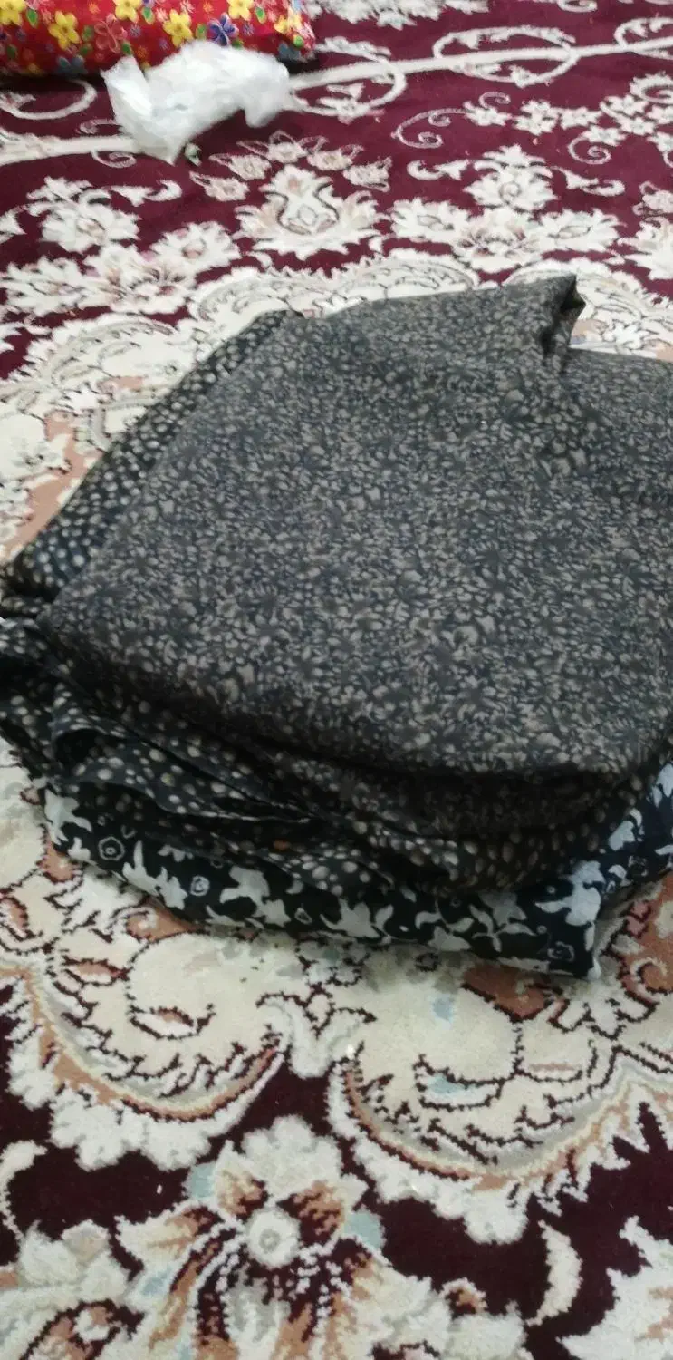 چادر زنانه|لباس|قم, امامزاده ابراهیم|دیوار