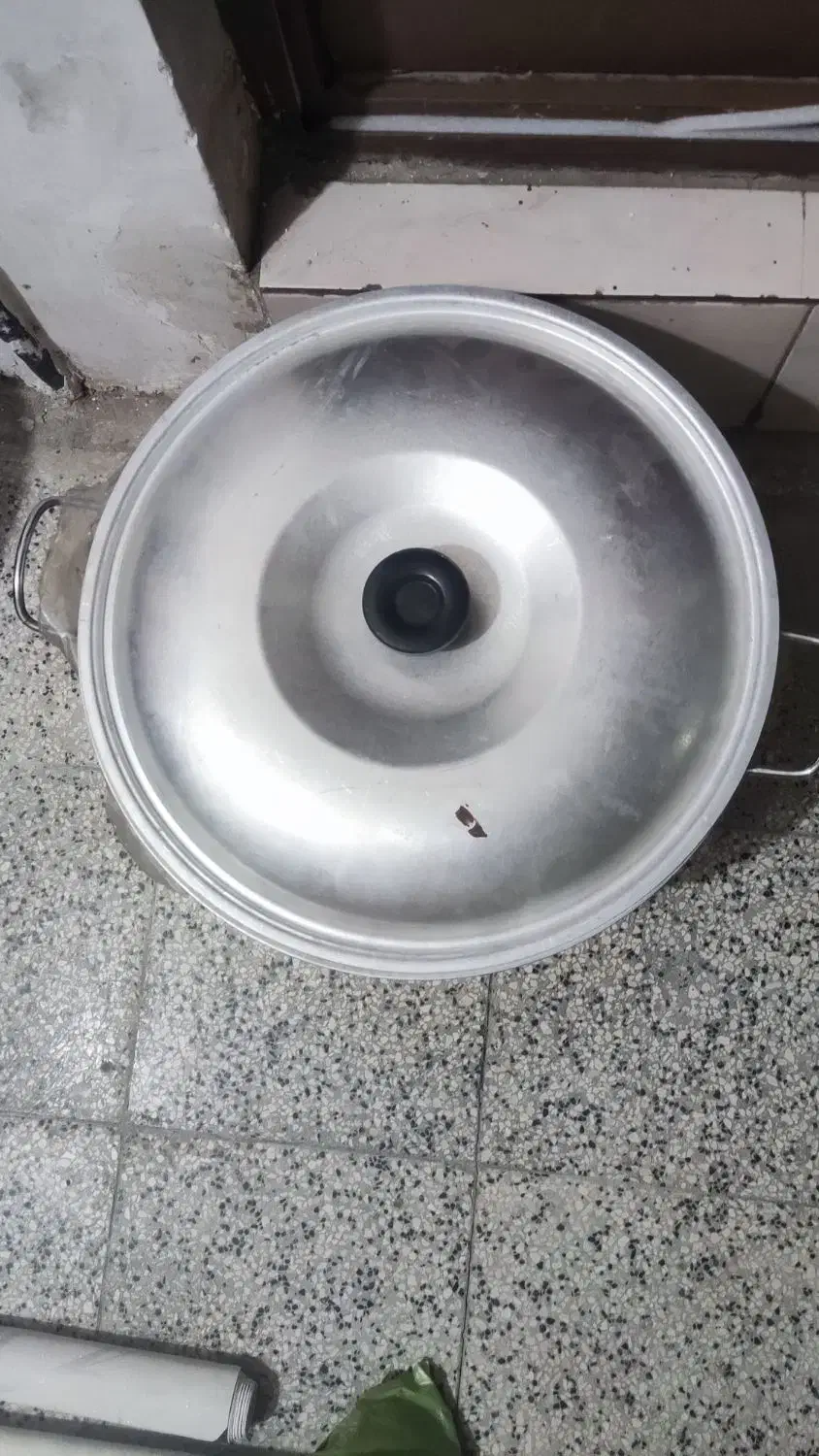 قابلمه آلومینومی ساز بزرگ|ظروف پختوپز|ری, سیزده آبان|دیوار