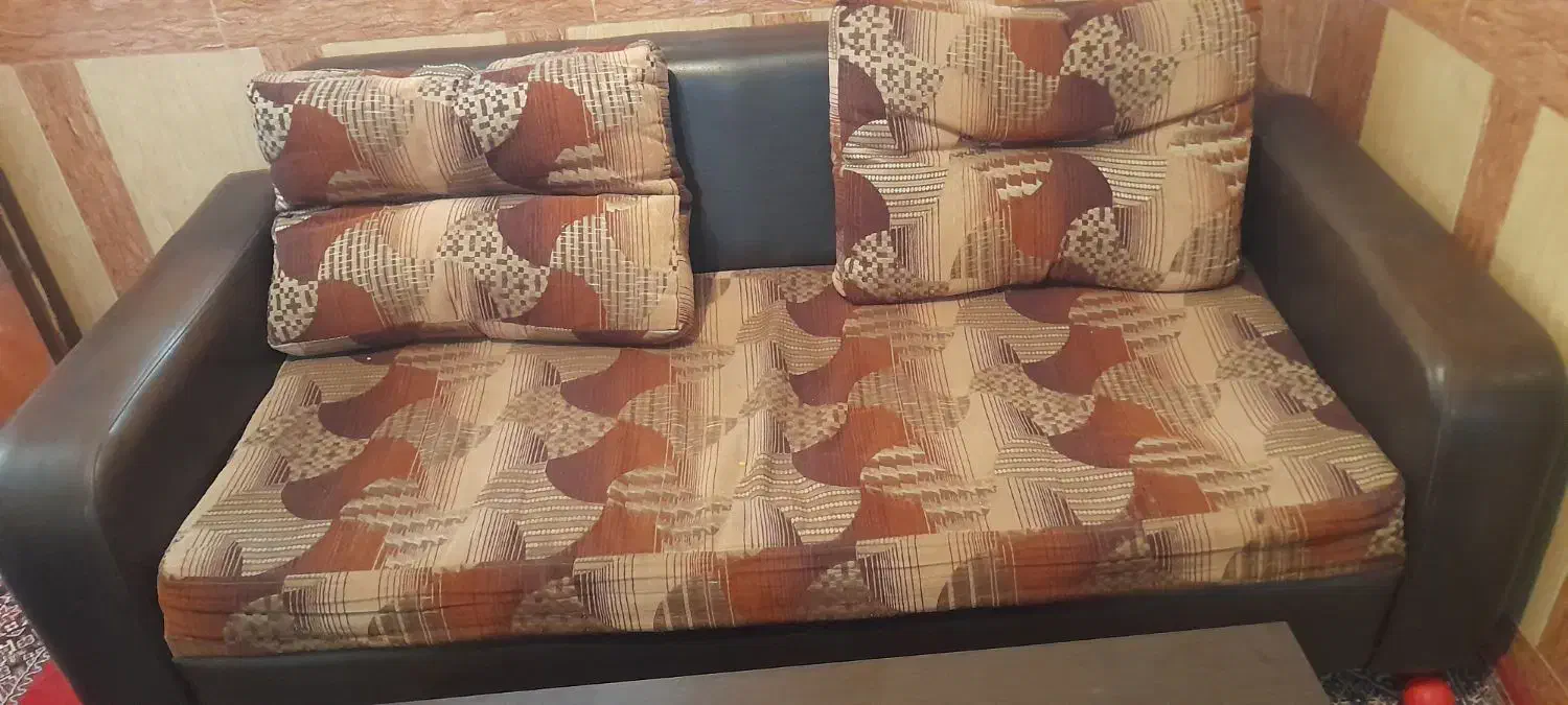 مبل ۹نفره چرم|مبلمان خانگی و میز عسلی|شیراز, گلکوب|دیوار