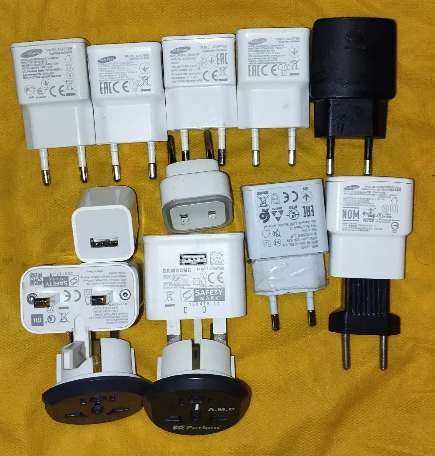 کله شارژر بشرط سلامت ده تا با هم زیر قیمت|لوازم جانبی موبایل و تبلت|شهرکرد, |دیوار