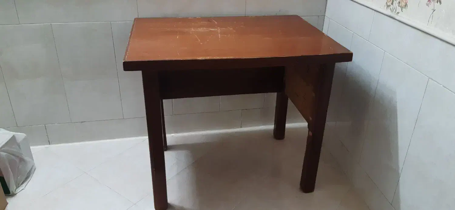 میز چوبی تحریر|میز تحریر و کامپیوتر|کاشان, دانش|دیوار